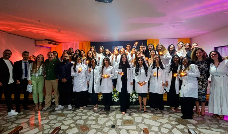 alunos-coordenador-professores-cerimonia-do-jaleco